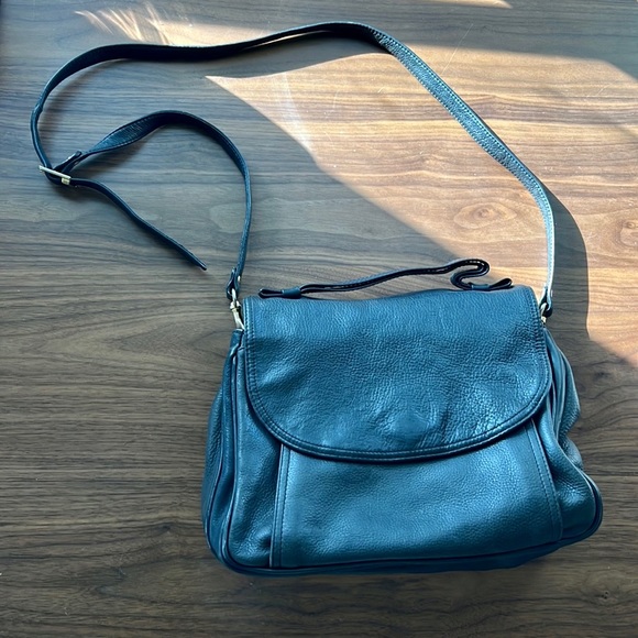 ☀️Vintage Joan Weisz Leather Black Cross body satchel bag gold hardware - Picture 1 of 12